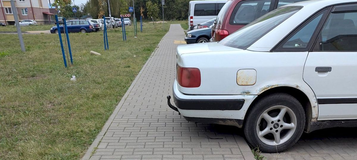 Автомобиль, тротуар, парковка, Брест
