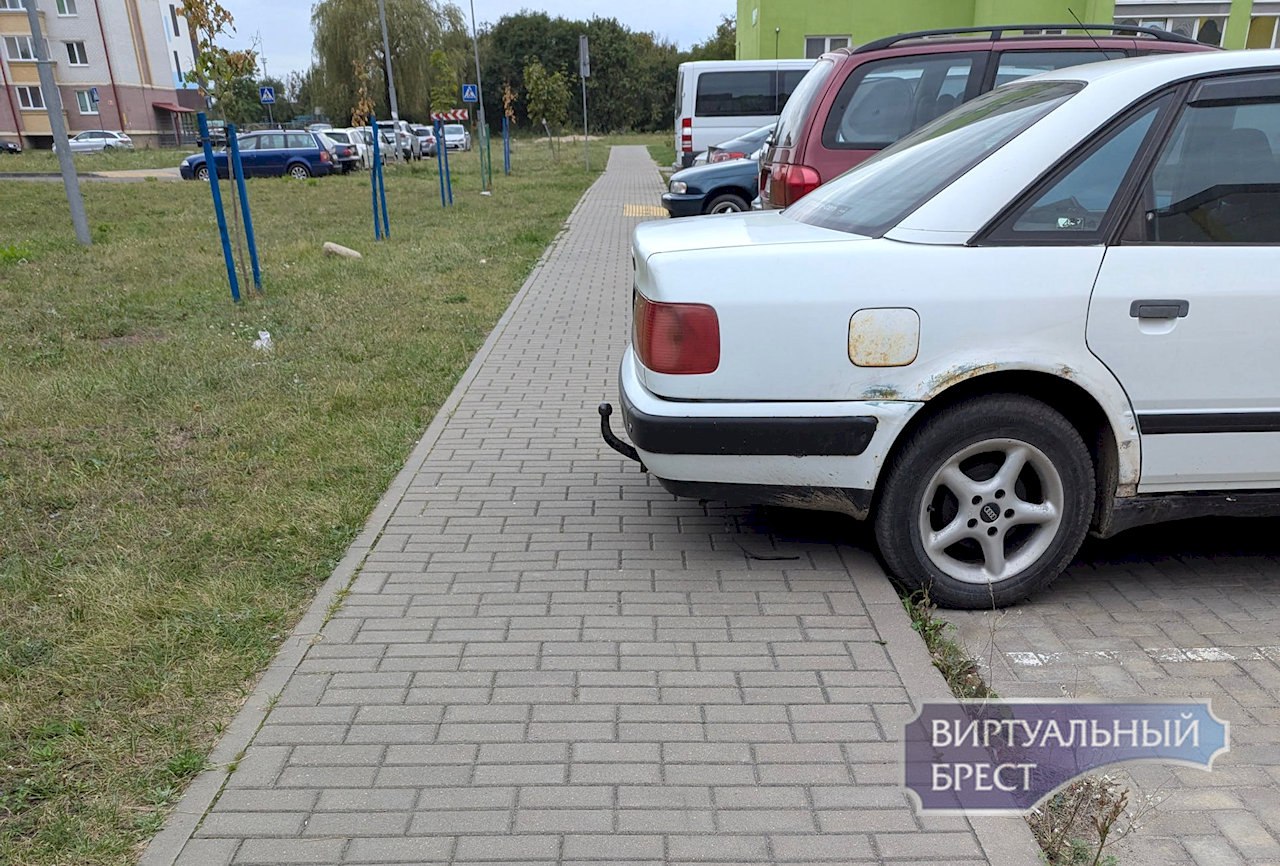 Ситуация в одном из брестских дворов. 