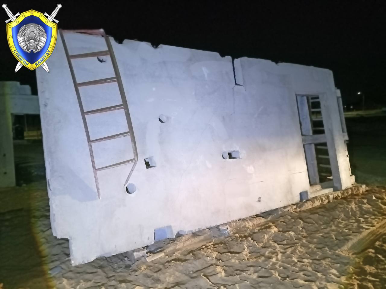 Плита рухнула на стройке в Ковердяках